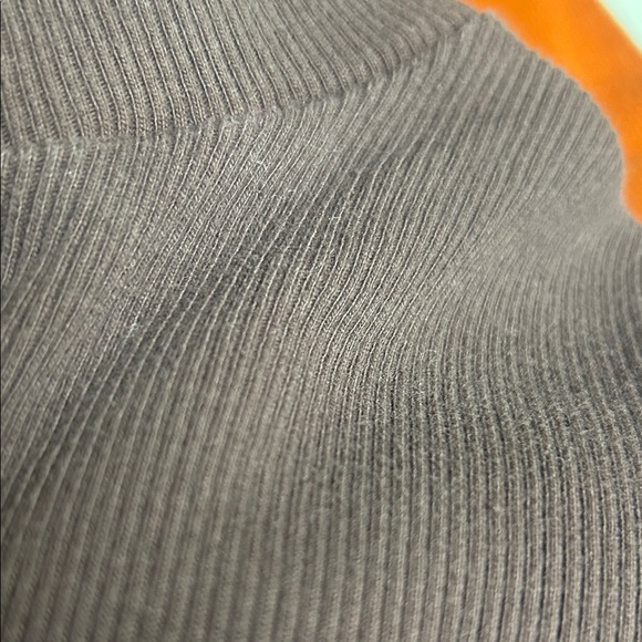 Set of 4 Long Sleeve Mock Turtlenecks 2 COPPER KEY 1 Christopher Banks 1 Hannah - Picture 7 of 13